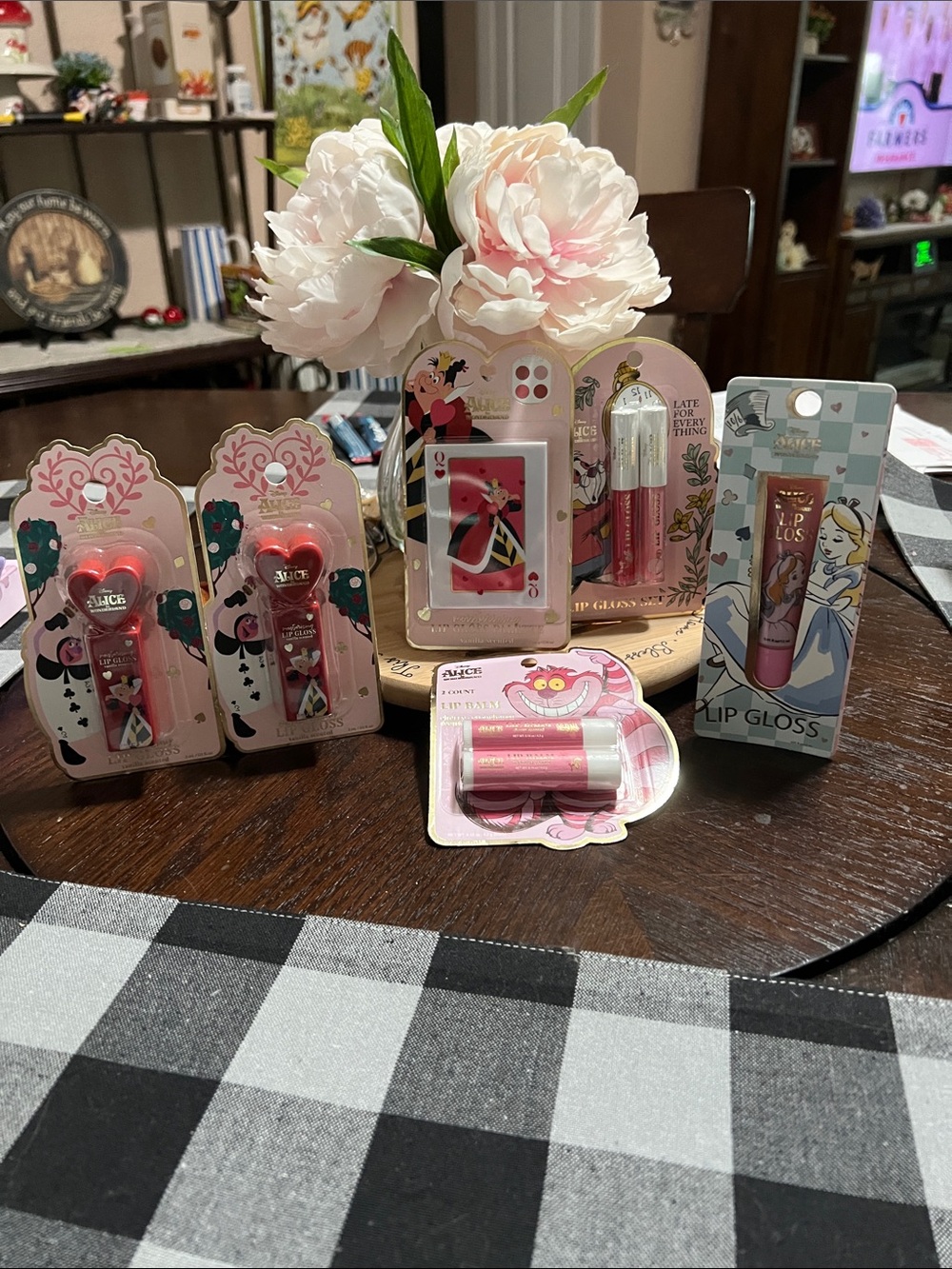 NEW DISNEY ALICE in Wonderland BUNDLE Pink Lip Gloss & Balm Sets